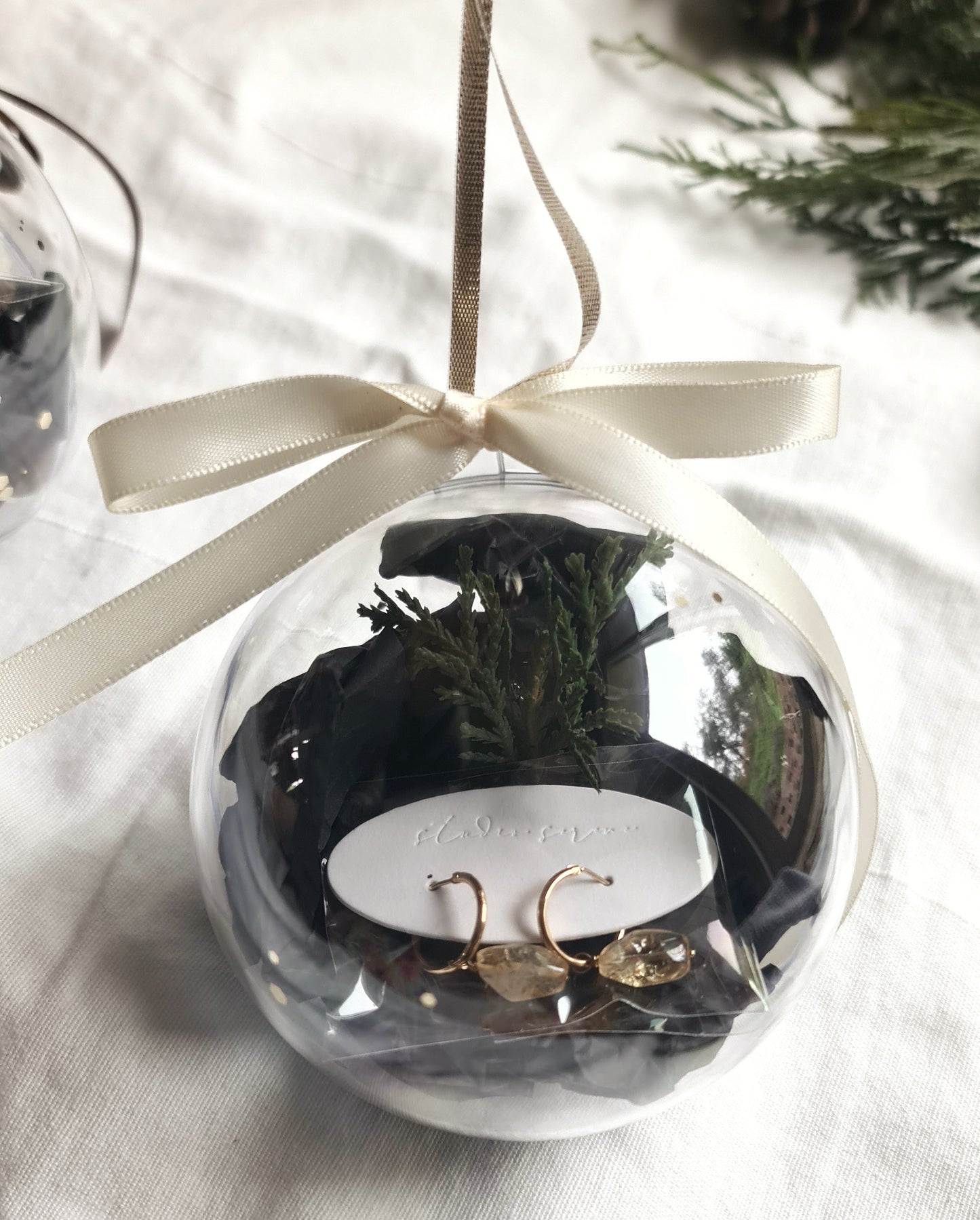 Gift Ornament Ball